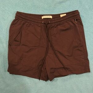Men’s active shorts